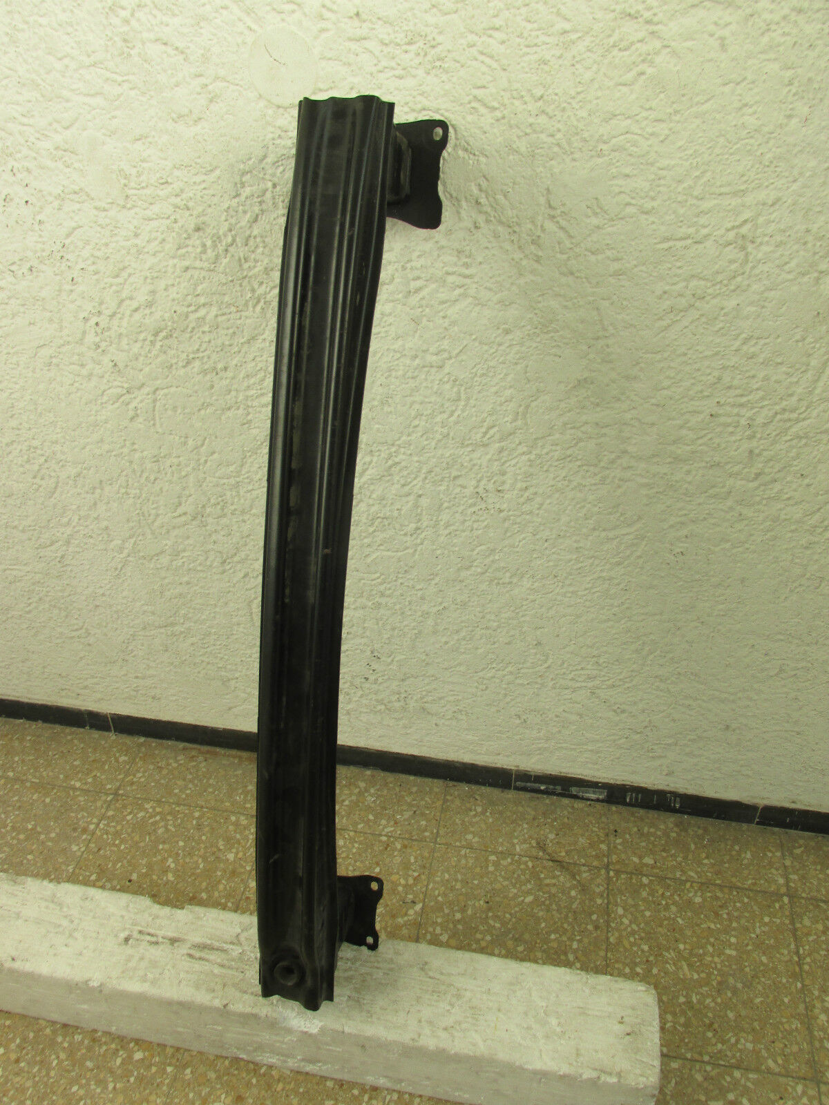 VW Passat B7 Metallträger hinten Träger Querträger Aufprallträger 3AA807305