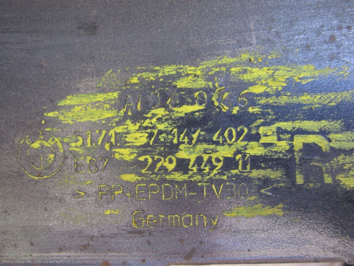BMW 1 E87/ Schweller Vorne Rechts original 5171714402