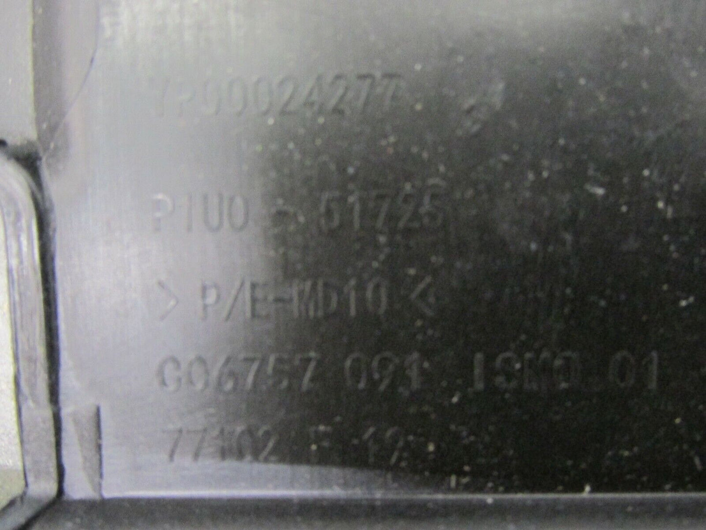 original Opel Crossland Stoßstange vorne Stoßfänger Frontschürze YP00024277