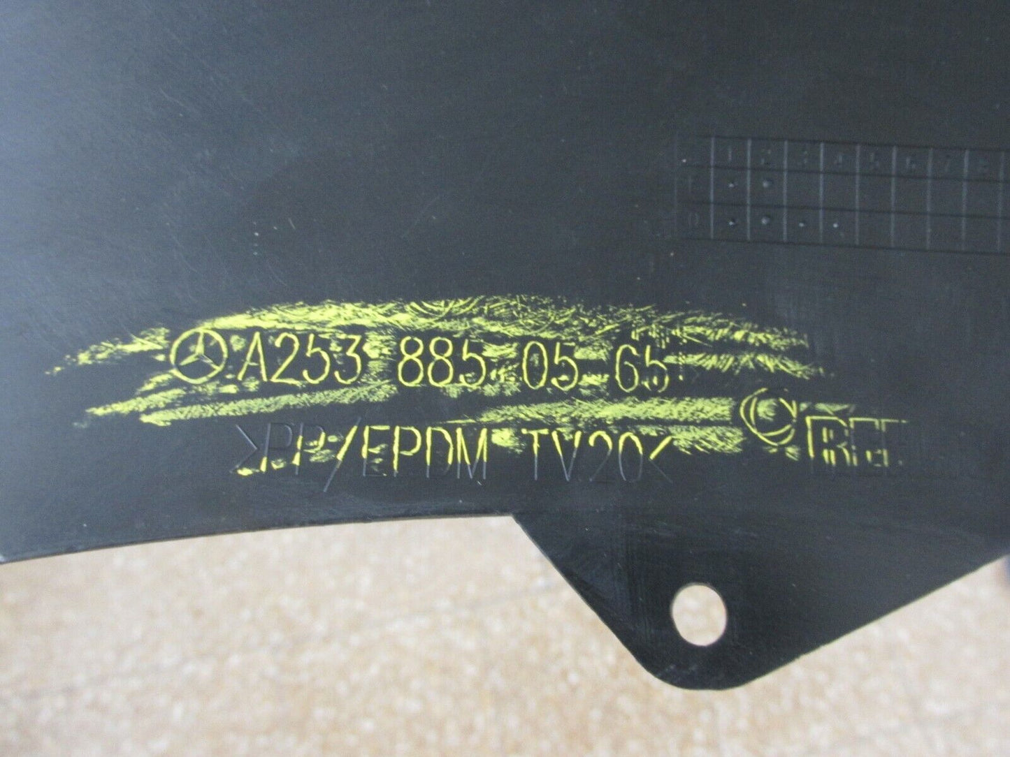 Mercedes GLC Unterlippe Diffusor Stoßstange Hinten Spoiler A2538850565