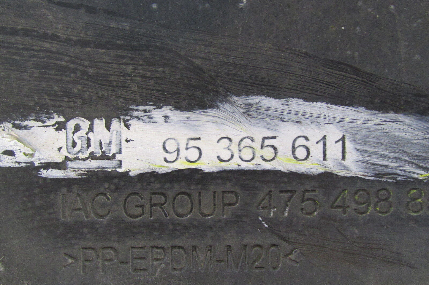Opel Mokka Stoßstange Hinten Heckschürze original 95365611 PDC