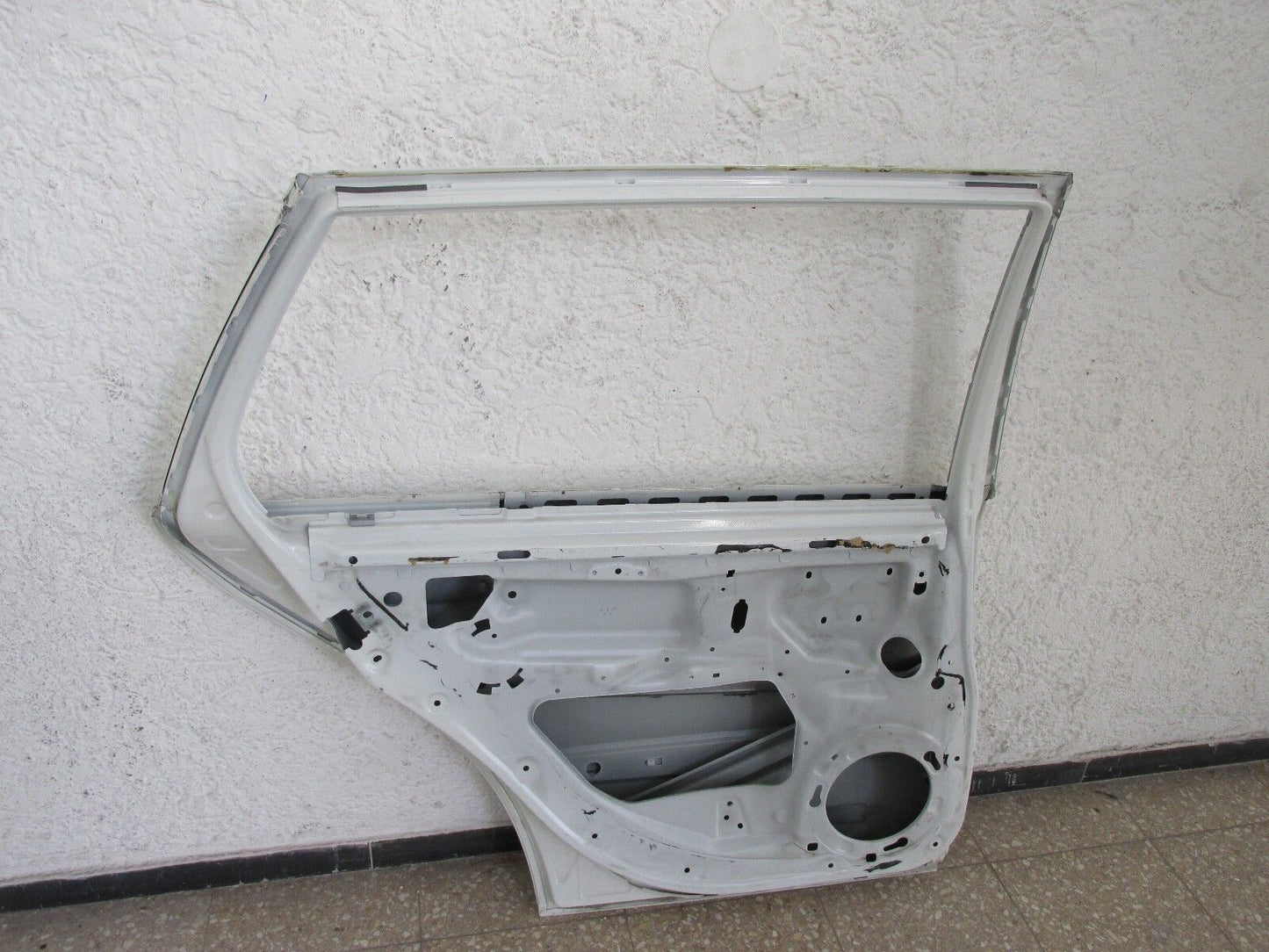 Mercedes E Klasse Tür hinten links - Fahrerseite - original A211