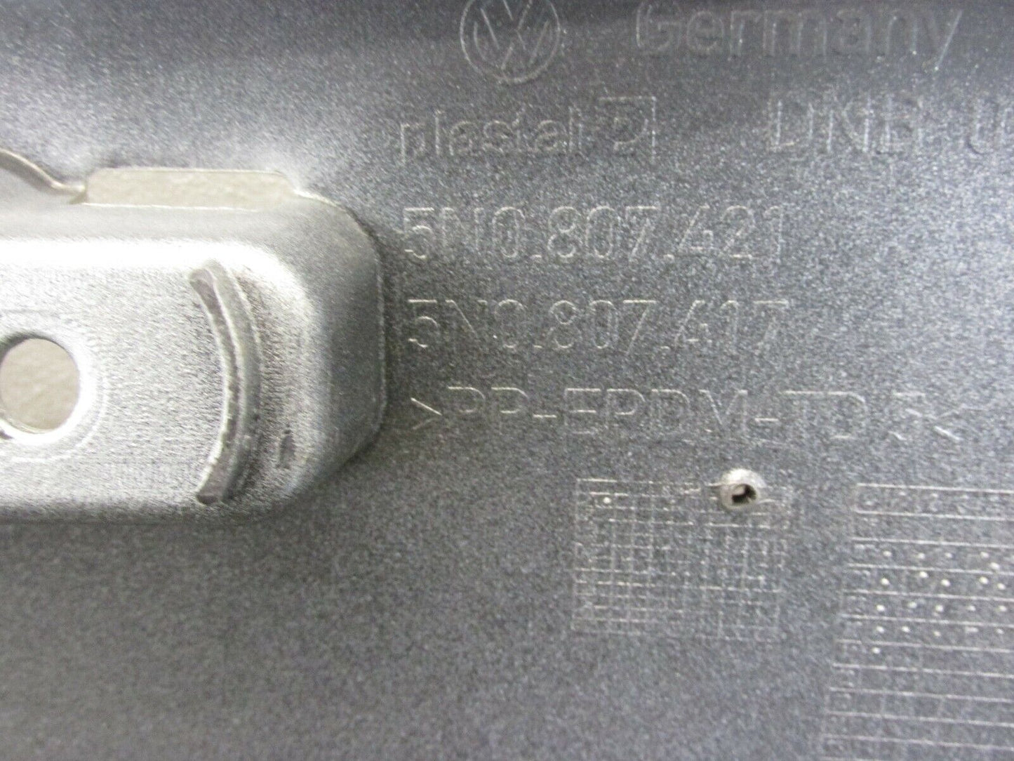 VW Tiguan Stoßstange Stoßfänger Heckschürze Hinten original 5N0807301 PDC