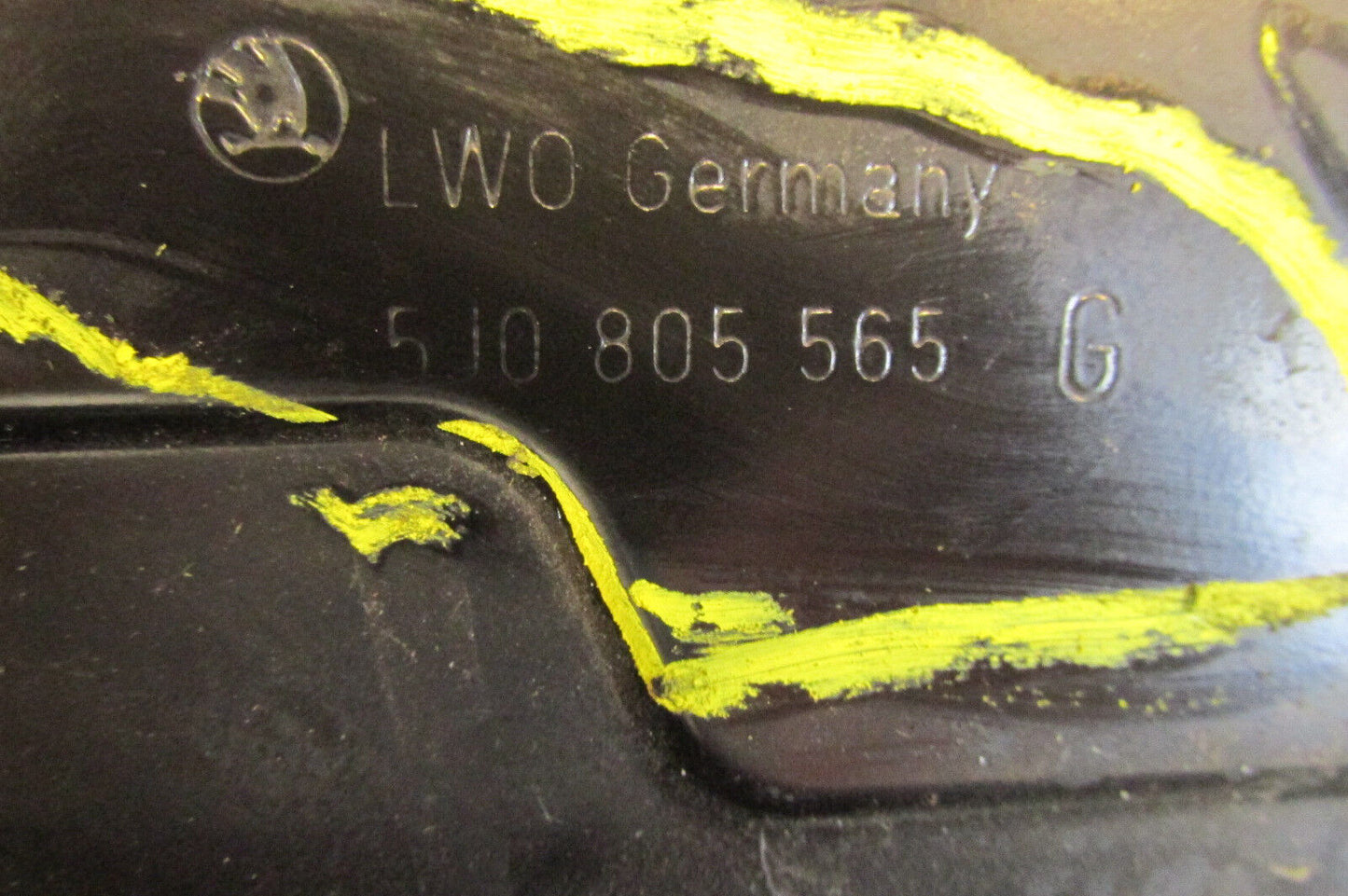 Skoda Fabia ROMSTER Metallträger Träger Frontmaske Frontträger 5J0805565
