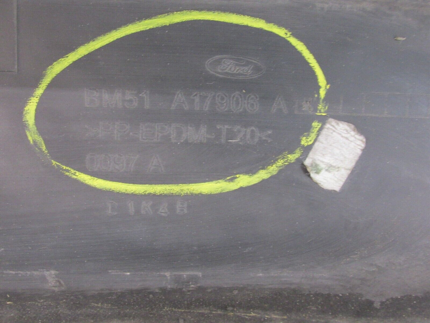 Ford Fokus MK3 Stoßstange Hinten Heckschürze original Mit Riss AM51 A17906 A PDC