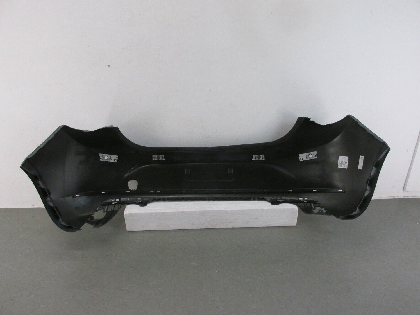 Neu original Opel Astra J Stoßstange hinten Heckschürze 1404565199 PDC