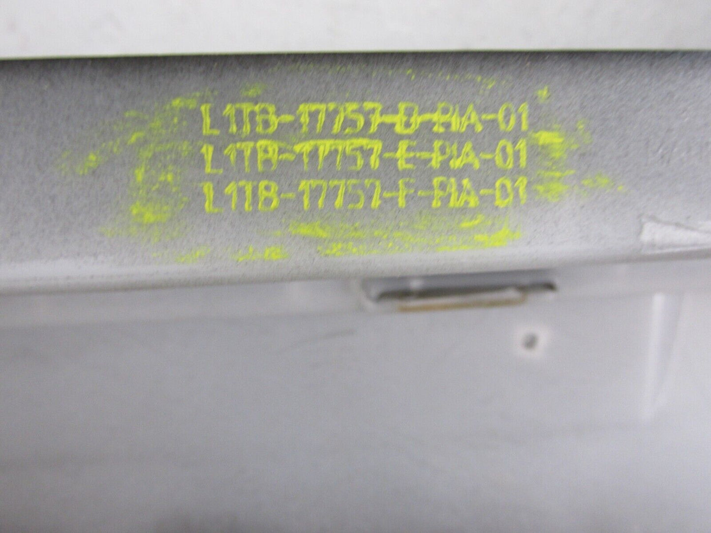 Ford Puma Stoßstange vorne Frontschürze Stoßfänger L1TB-17757-D-PIA-01