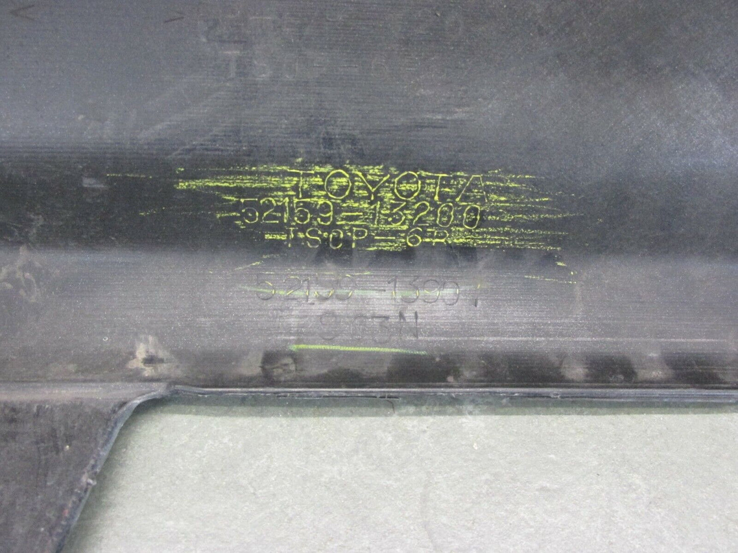 Toyota Corolla Stoßstange Stoßfänger Heckschürze Hinten original 51159 1320 PDC