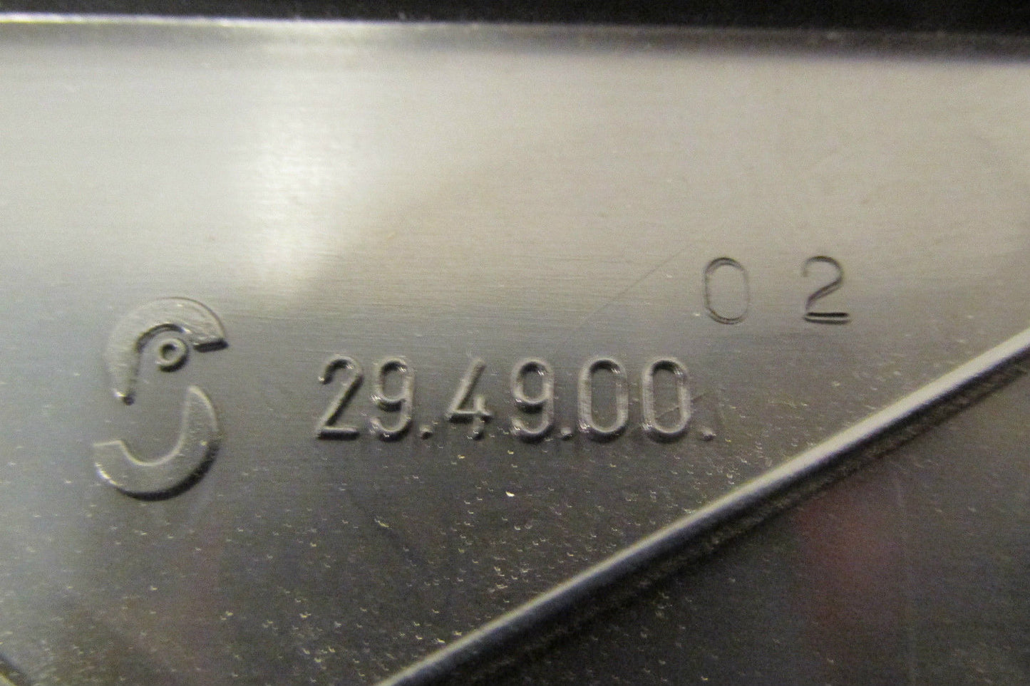 Lancia Delta II 2 836 Kennzeichenhalter Heckblende 82468760