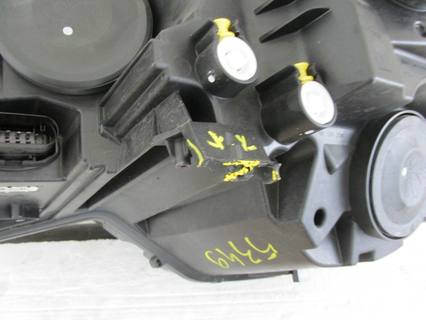 Skoda Karoq Scheinwerfer vorne rechts LED Frontscheinwerfer 57B941016A