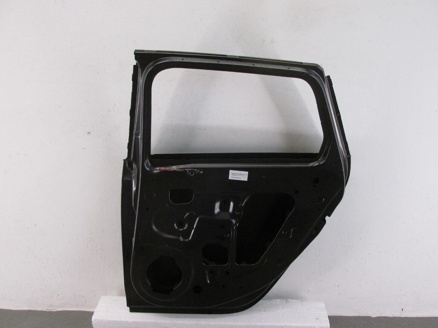 Neu original Opel Astra J Tür vorne links Fahrerseite 13301547