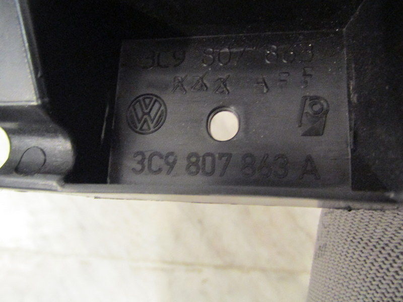 VW Passat 3C Variant - Halterung - hinten - Heckschürze - Stoßstange 3C9807863A