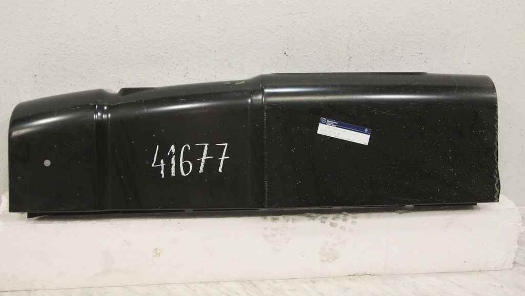 Mercedes Benz Beplankung A6116370309 Seitenteil original