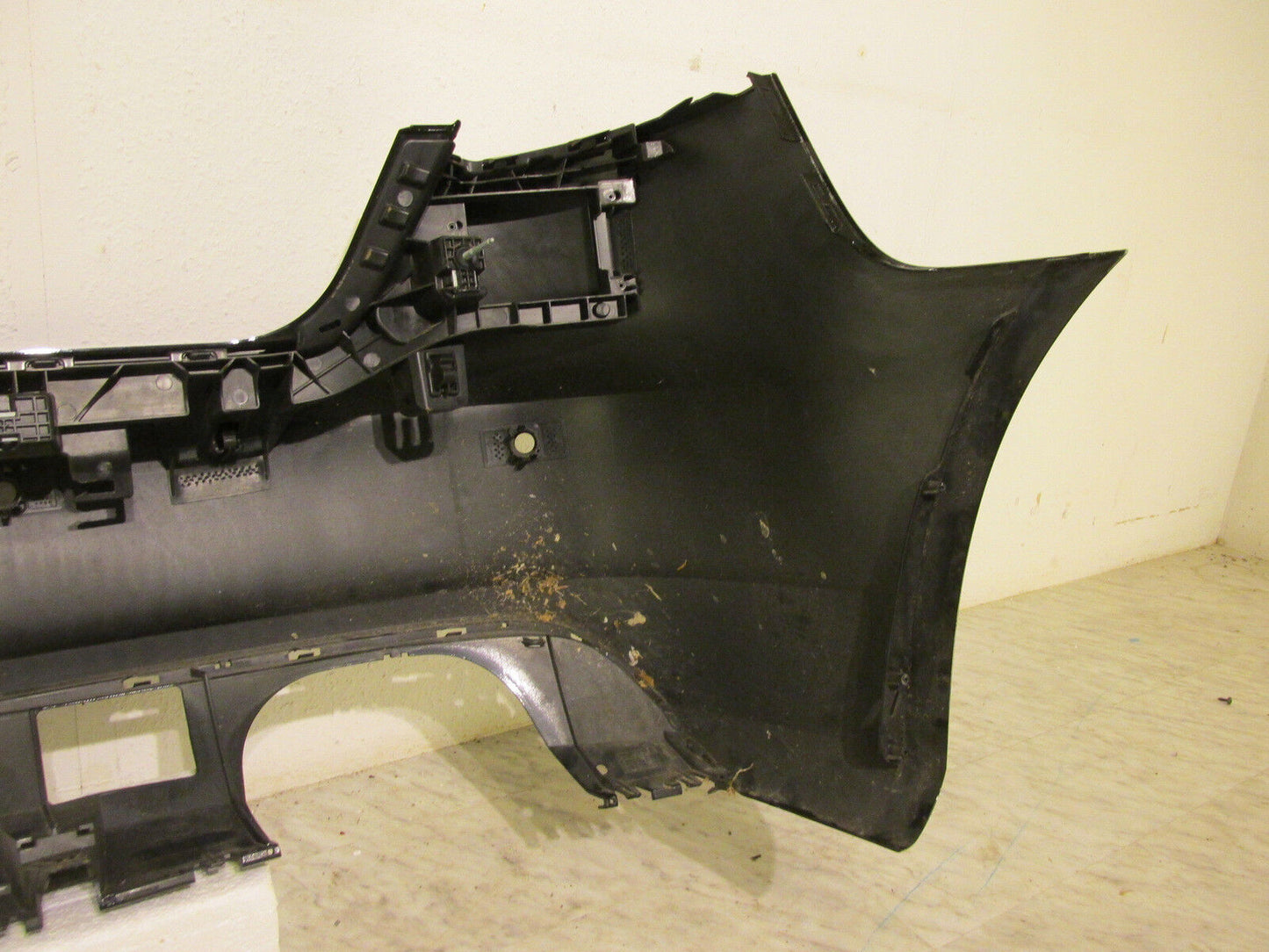 Audi A3 Stoßstange Hinten - Heckschürze - original AV4807511C PDC