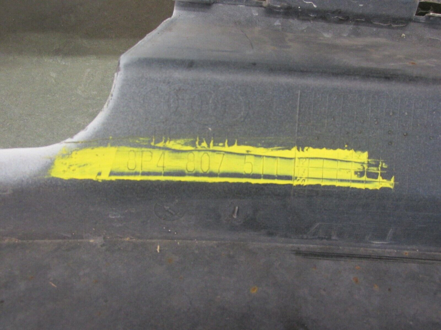 Audi A3 Stoßstange Stoßfänger Heckschürze Hinten original 8P4807511 Riss