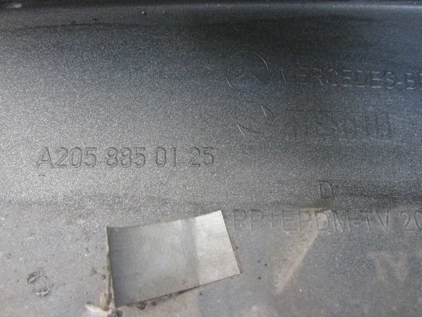 Mercedes C Klasse Stoßstange Vorne Frontschürze A2058850125 PDC Kamera