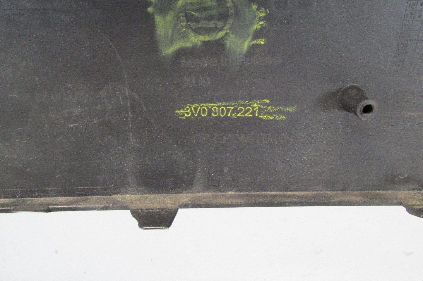 SKODA SUPERB Stoßstange vorne Frontschürze Stoßfänger original 3V0807221