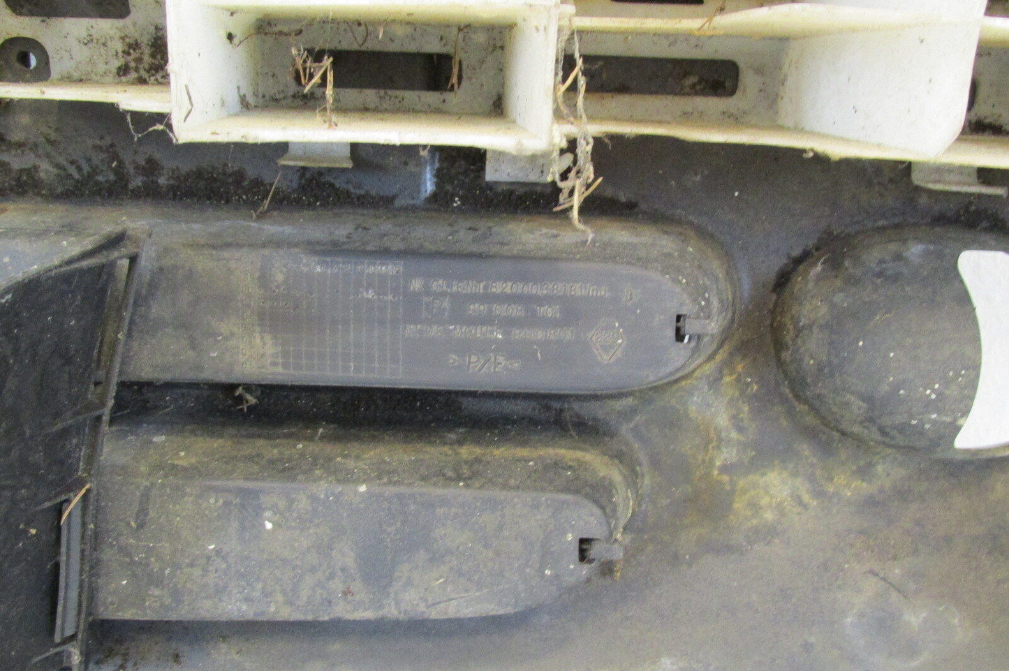 RENAULT TWINGO Stoßstange vorne Frontschürze Stoßfänger original 99008T01