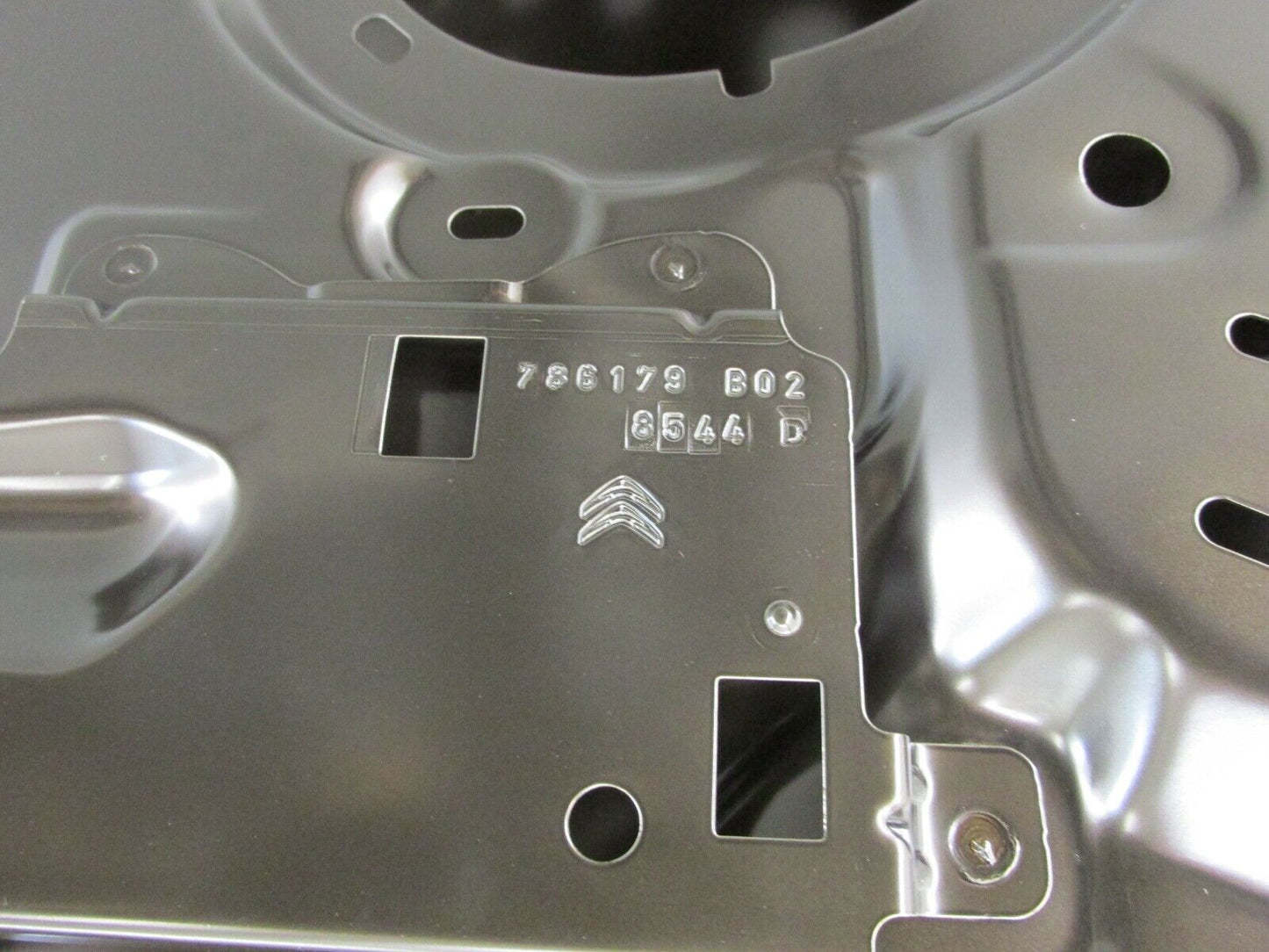 Neu original PSA Citroen C4 Picasso Tür vorne rechts Beifahrerseite 9801572480