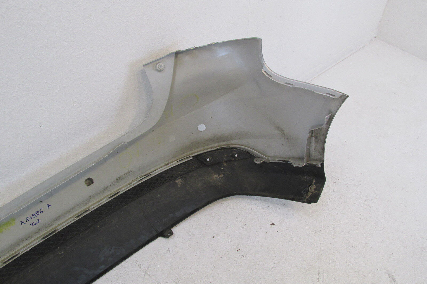 Ford Focus Stoßstange Stoßfänger Heckschürze Hinten original BM51 17K906 PDC