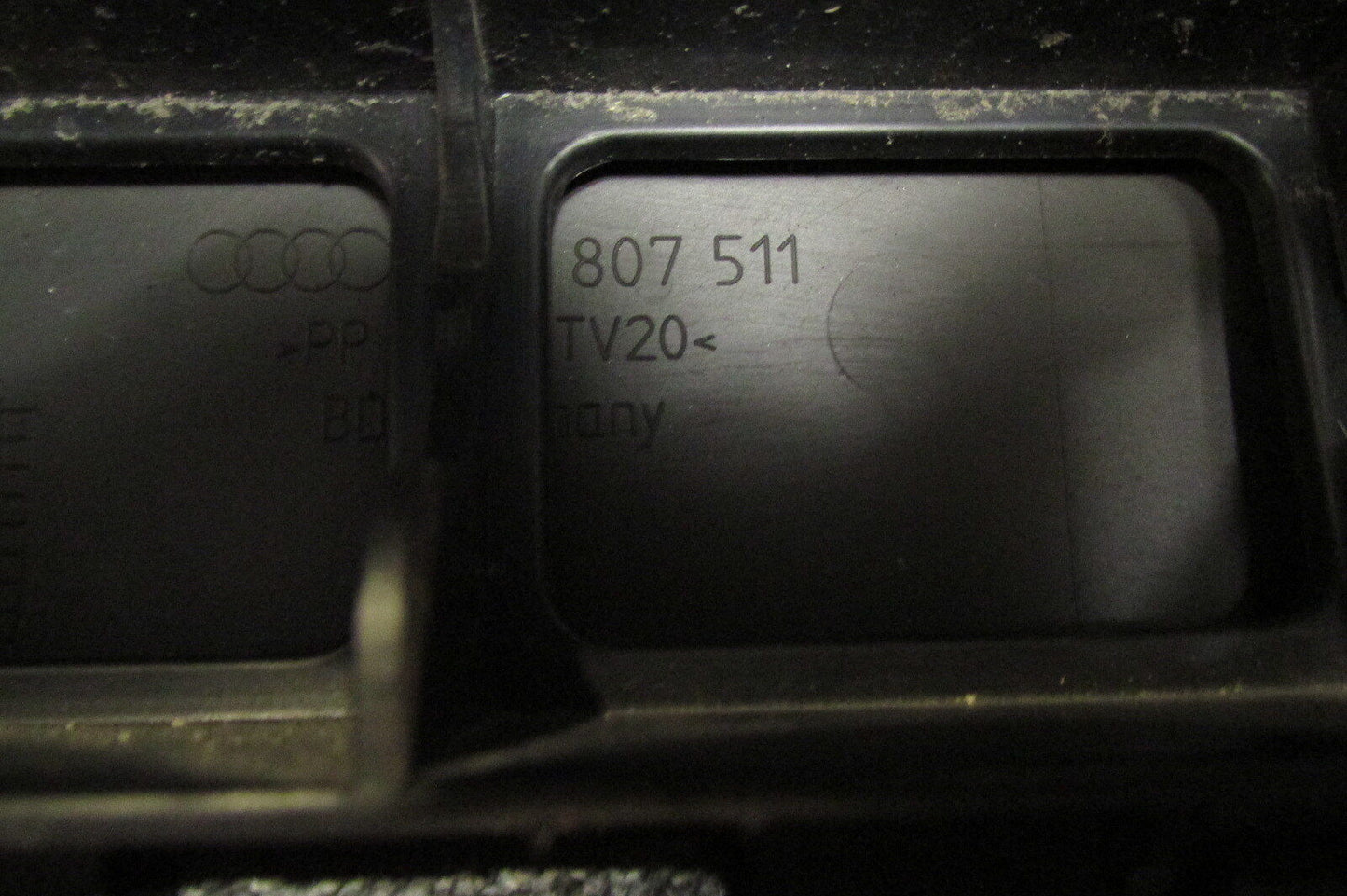 Audi A4 8E Avant Kombi Stoßstange hinten original Heckschürze 8E9807511 PDC