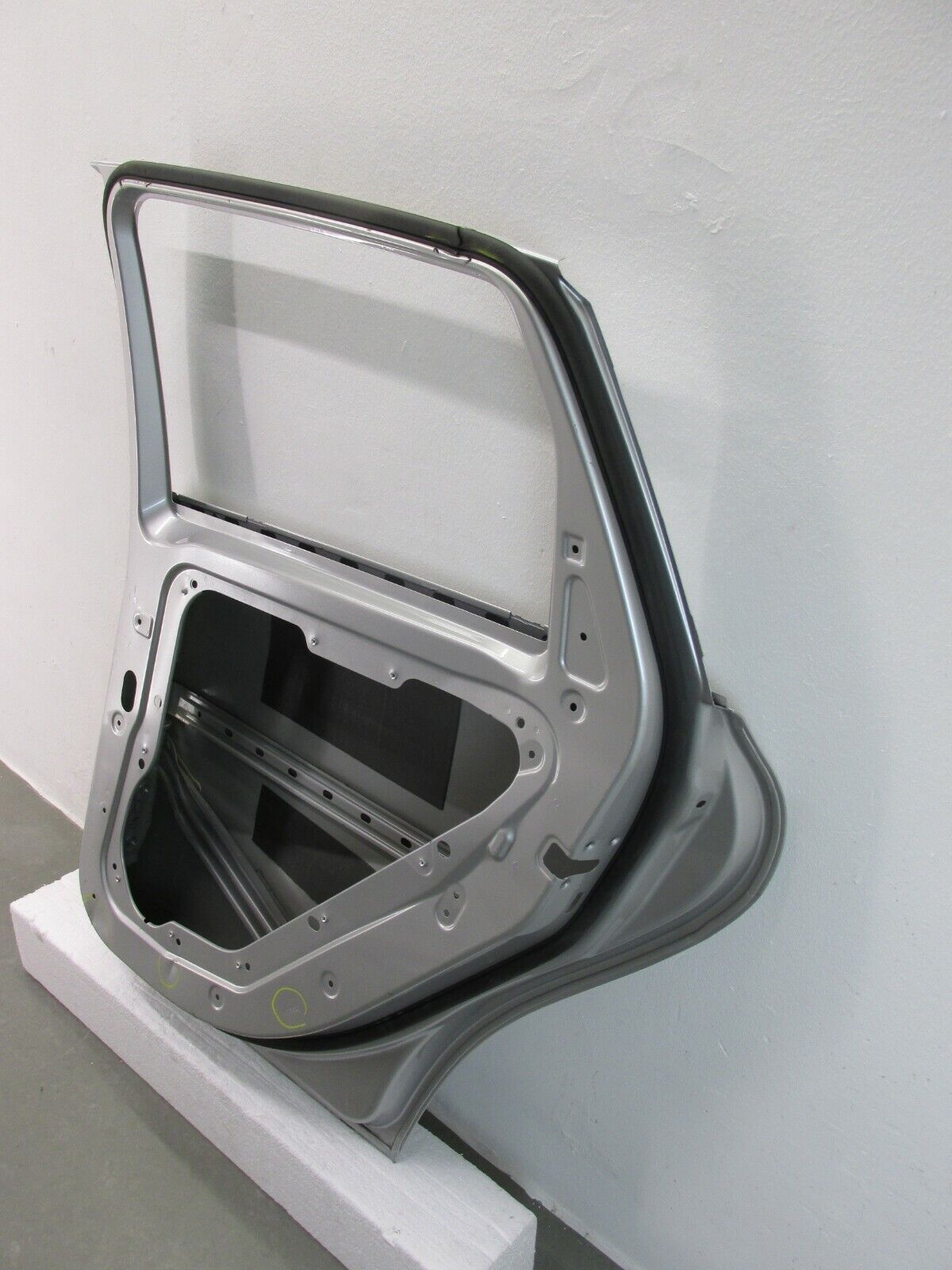 Mercedes B Klasse Tür hinten Rechts Beifahrerseite original A2467320210
