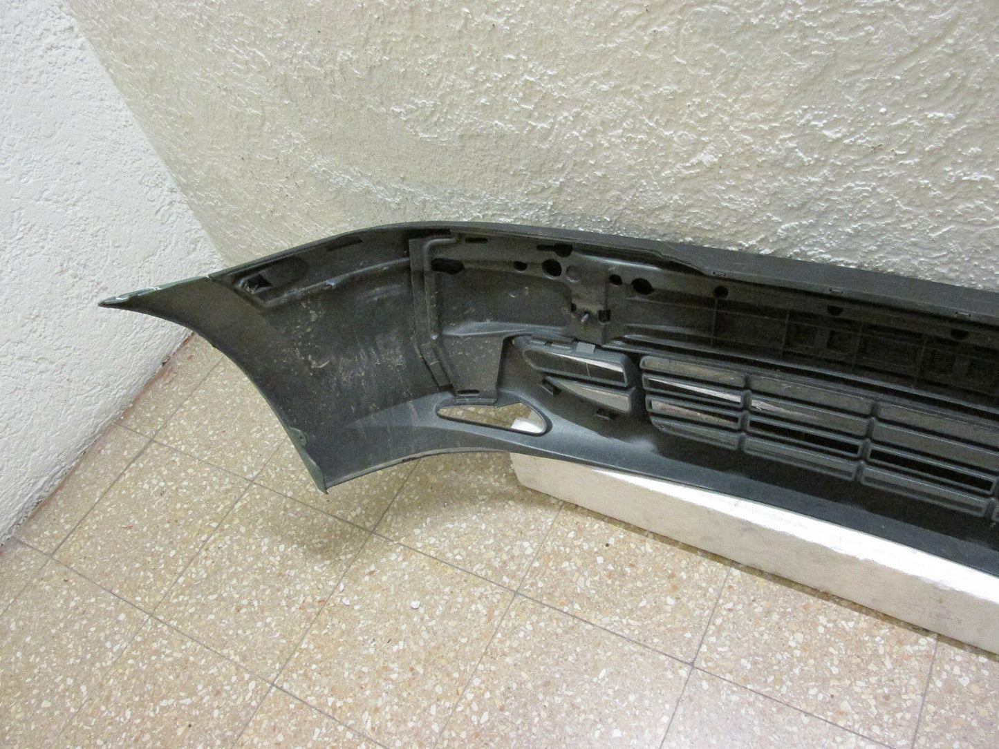 Ford Fiesta Stoßstange Vorne - Frontschürze - original - 127 51