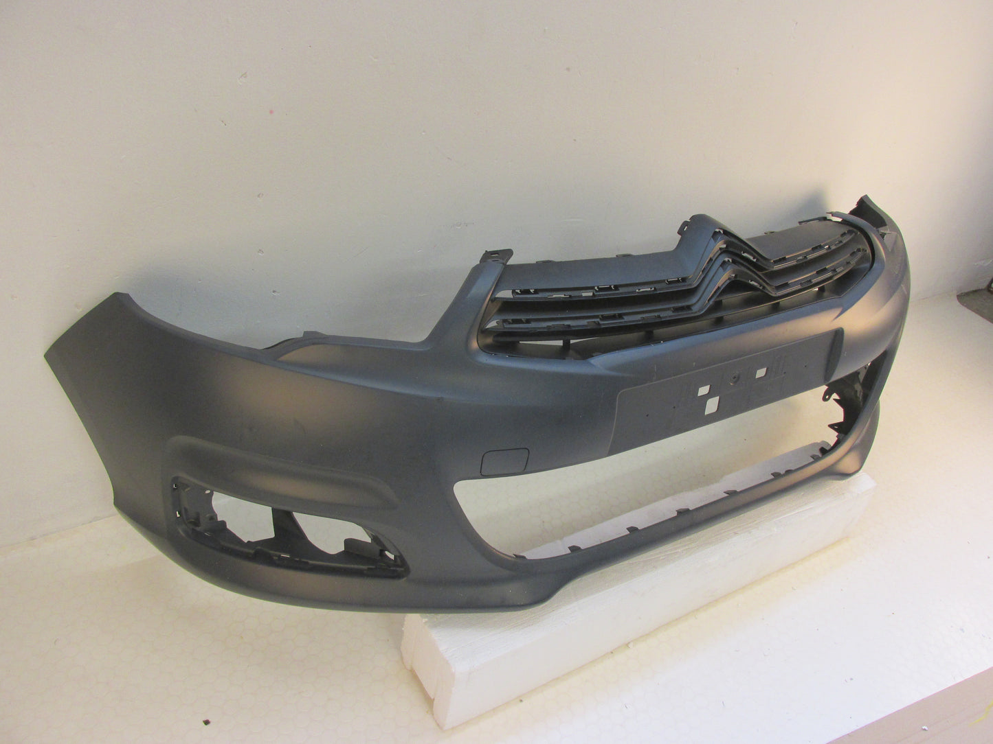 Citroen C4 original Stoßstange Stoßfänger Frontschürze 9676285080A