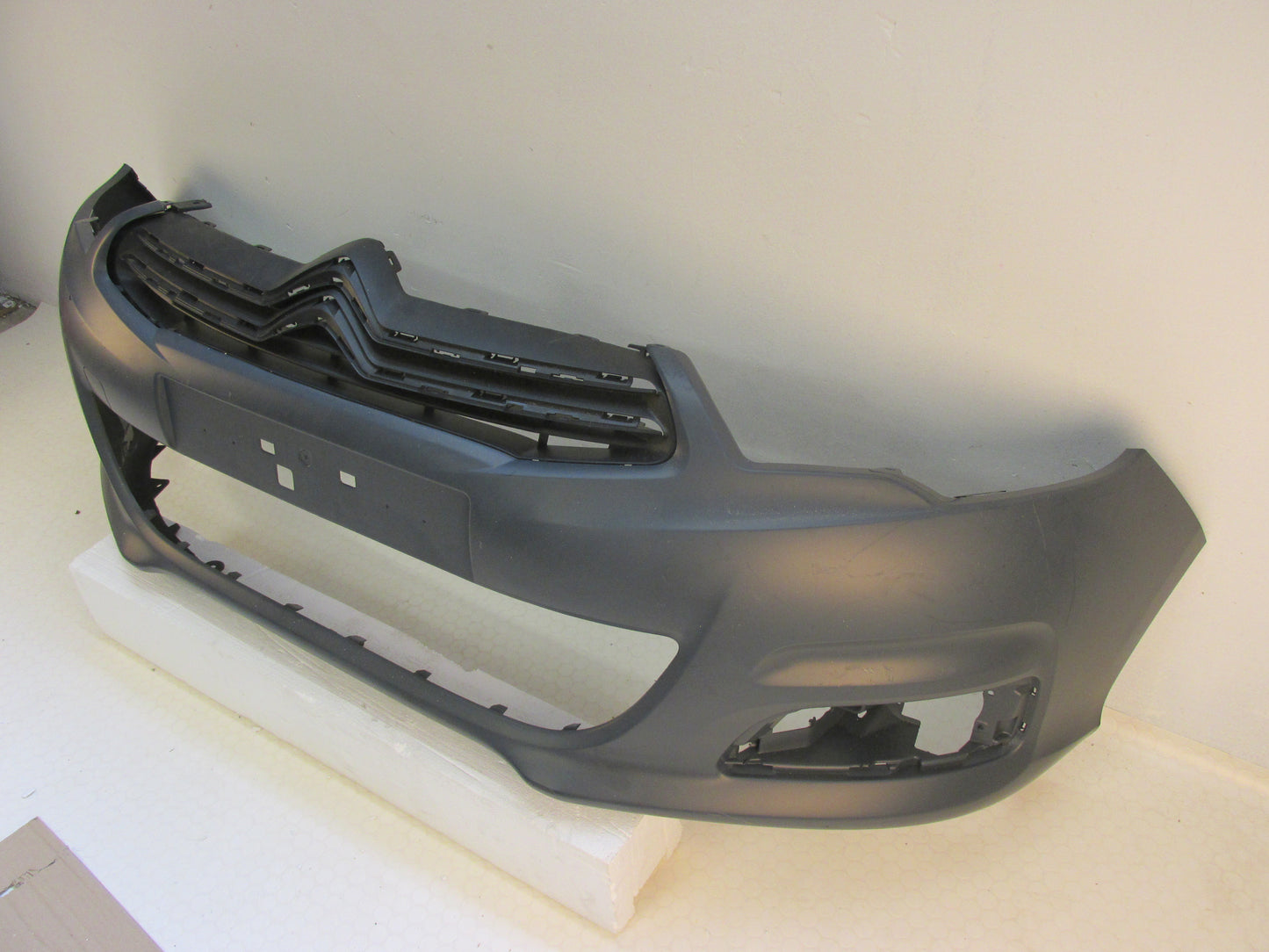 Citroen C4 original Stoßstange Stoßfänger Frontschürze 9676285080A