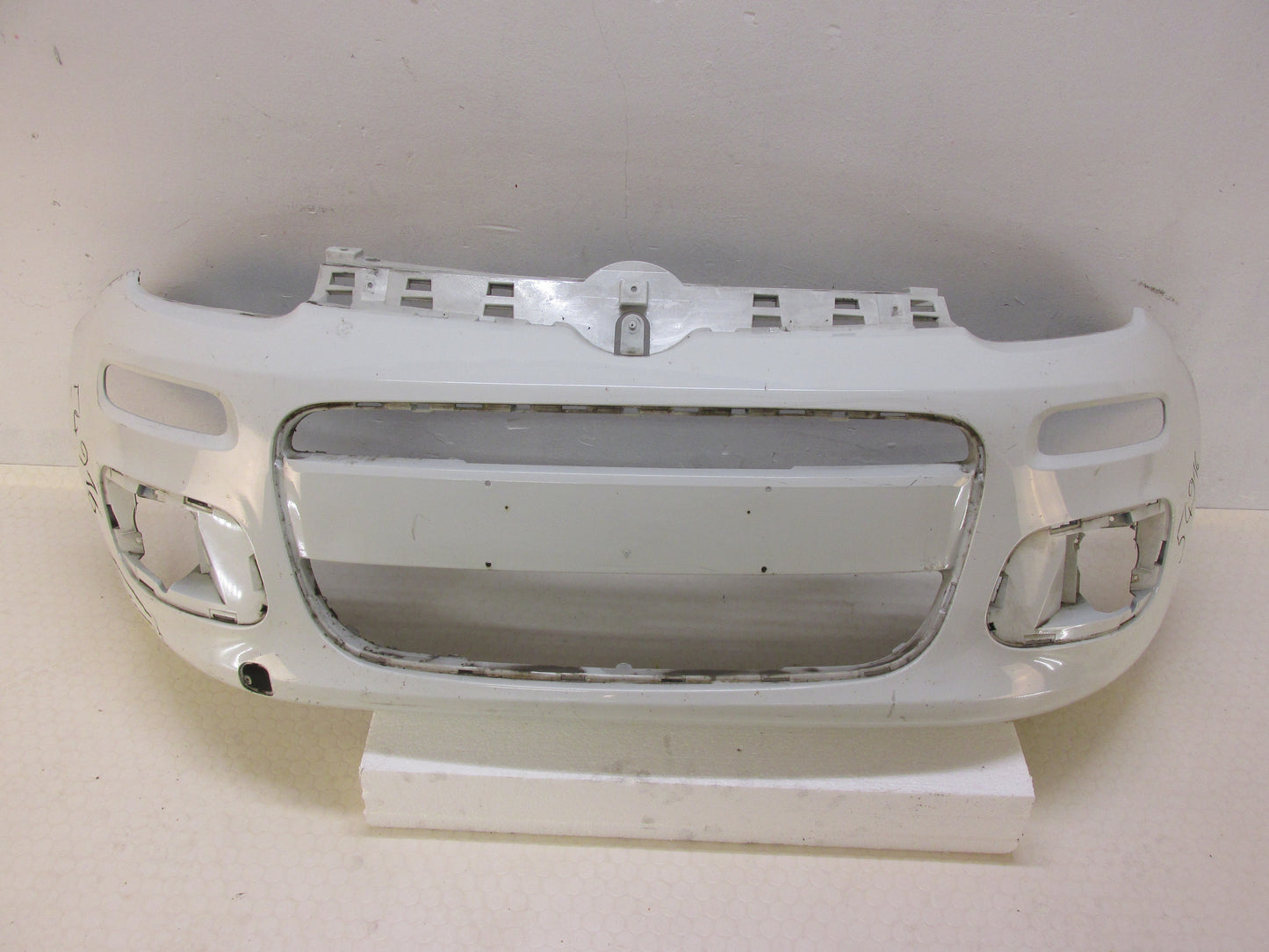 Original Fiat Panda BJ 2012 Stoßstange vorne Frontschürze Stoßfänger