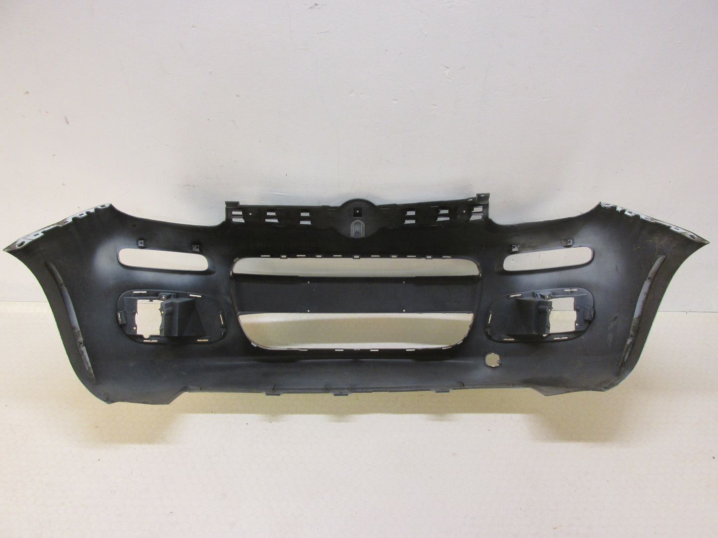 Original Fiat Panda BJ 2012 Stoßstange vorne Frontschürze Stoßfänger