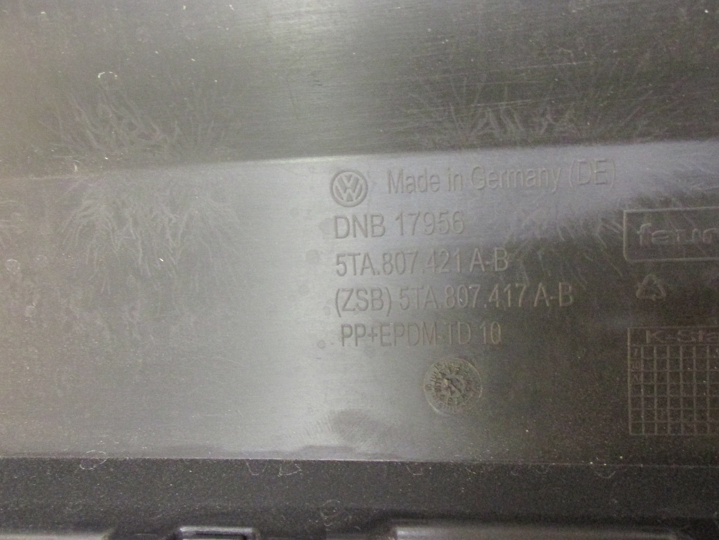 Original VW Touran Stoßstange Hinten Heckschürze VW TOURAN 5TA807421 4x PDC