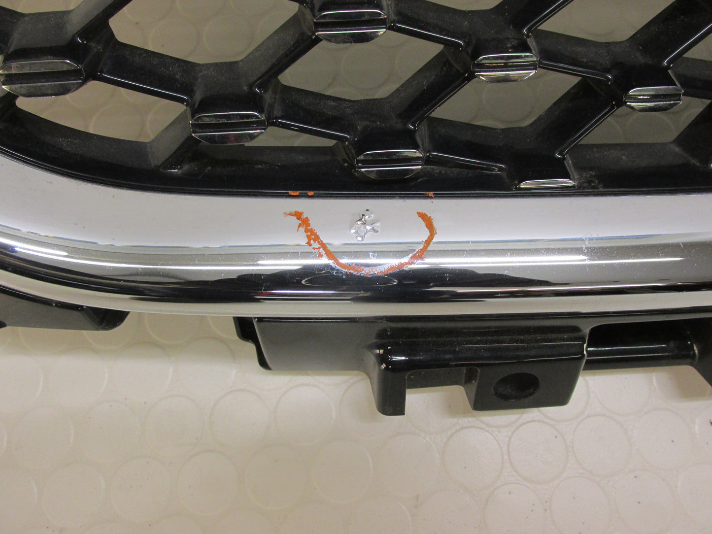 MG Motor original Grill Frontmaske Frontgrill Kühlergrill 100211604