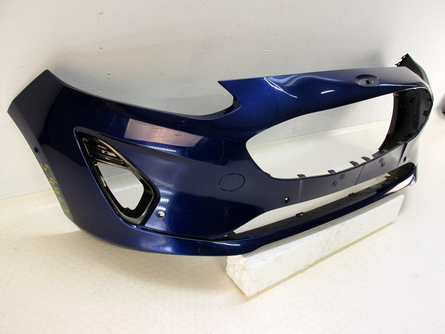 Ford Fiesta MK8 Stoßstange vorne Stoßfänger original H1BB17K819 PDC