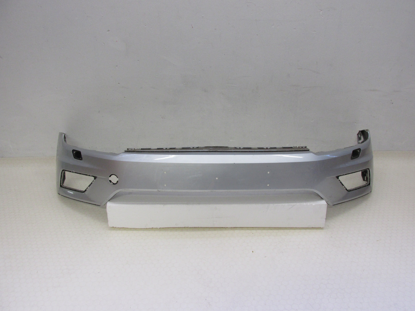 VW Tiguan Volkswagen Stoßstange Vorne original 5NA 807 221