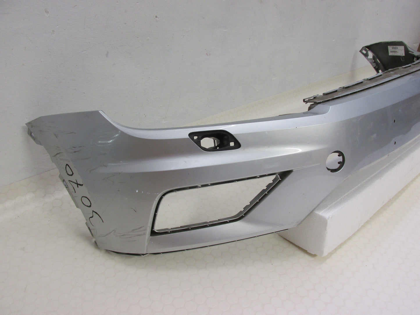 VW Tiguan Volkswagen Stoßstange Vorne original 5NA 807 221