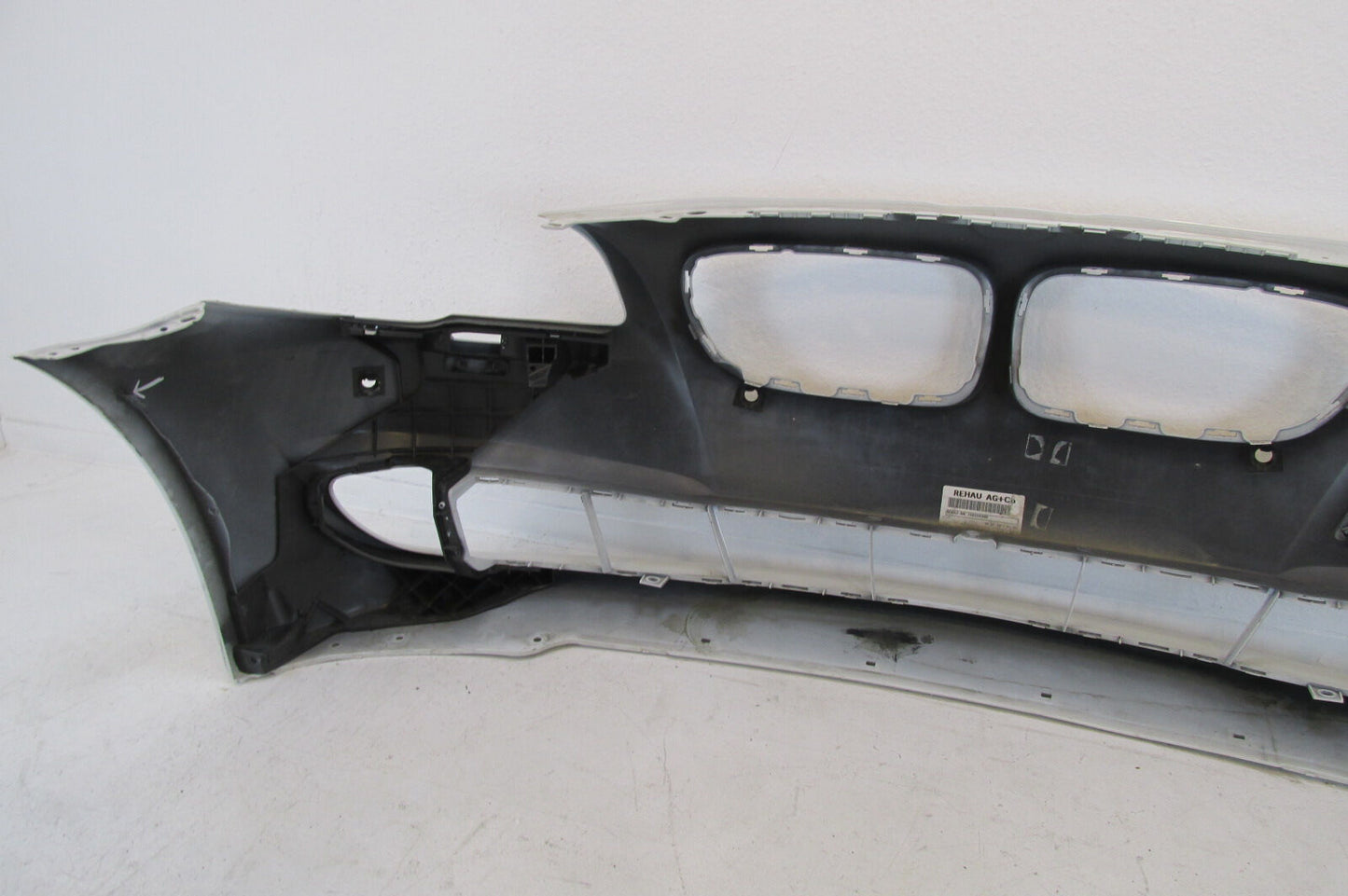 BMW 5 er F10 F11 Stoßstange  PDC  SRA  FRONTSCHÜRZE 5111 7200 712