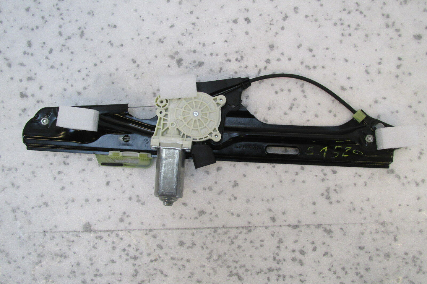 BMW X3 F25 X4 F26 X5 F15  Fensterheber hinten rechts Motor Gestänge 7322748