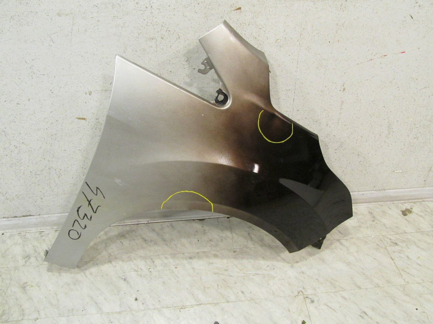 Ford Focus Kotflügel  rechts  Beifahrerseite  Bumper  original Av11 R16015