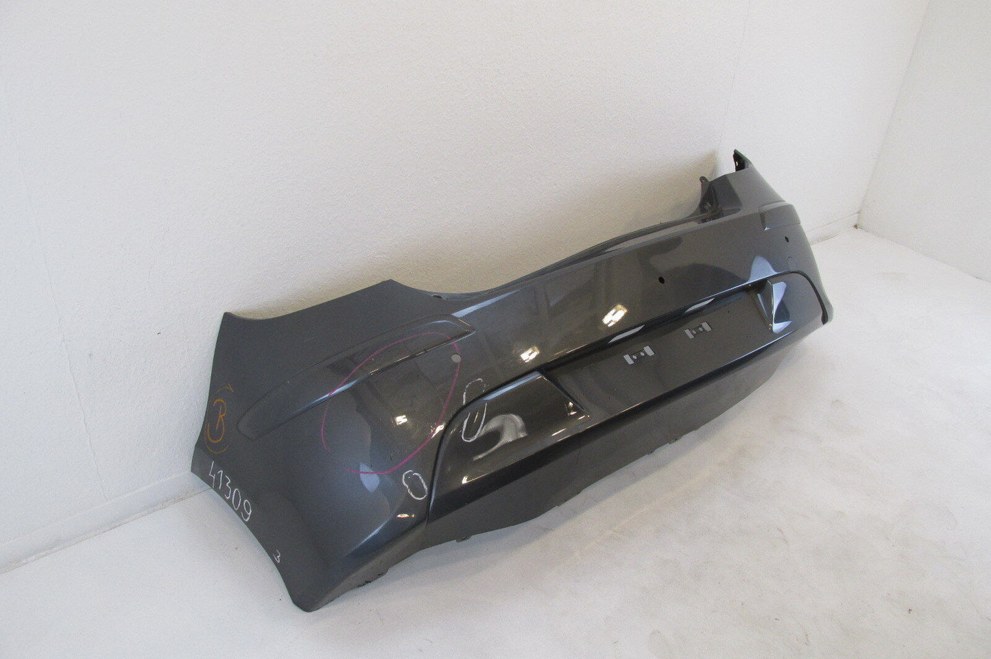 Hyundai i30   Stoßstange  hinten  888112R600  PDC  original Stoßfänger