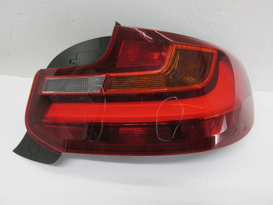 BMW 2 Rückleuchte hinten rechts Rücklicht original Heckleuchte mit Kratzer