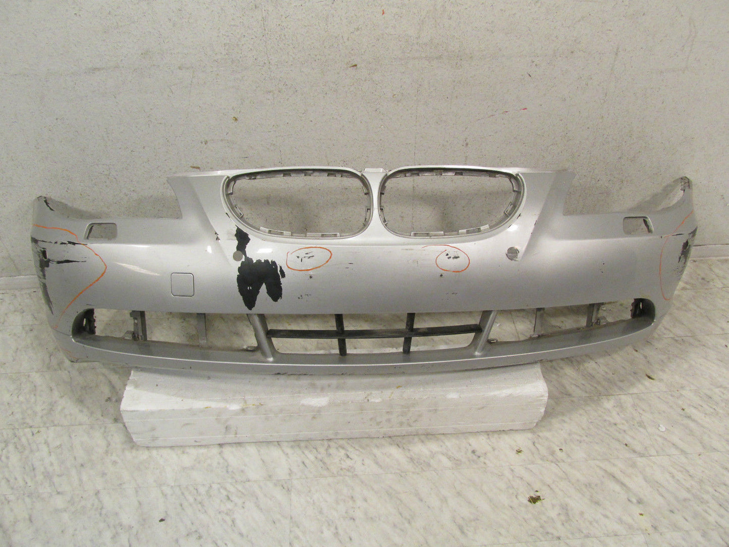 BMW 5 E60/61 Stoßstange  vorne  Stoßfänger  51117033700   original