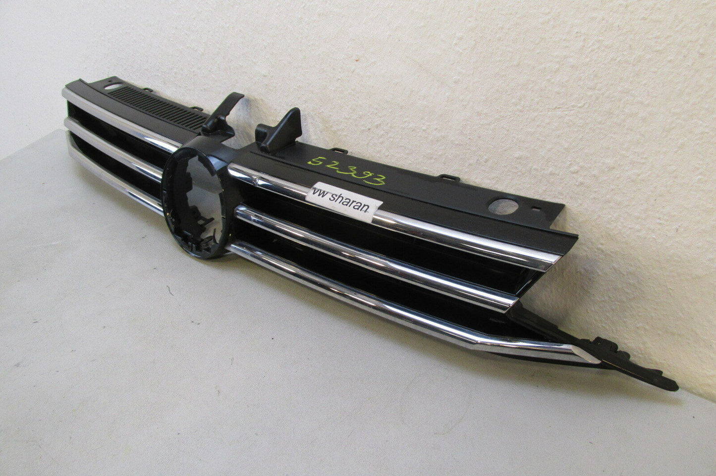 VW Touran original Grill Frontmaske Frontgrill Kühlergrill 5T853653B