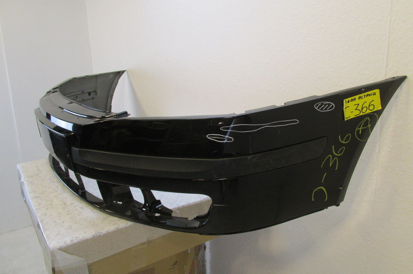 Skoda Octavia 2  II  Frontschürze Stoßstange  Bumper  1Z0807221