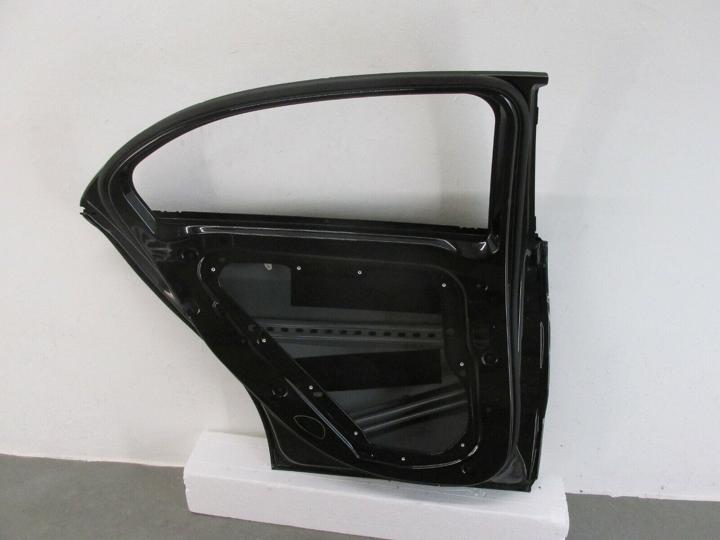 Mercedes A Klasse Tür hinten links original Fahrerseite A1767320110