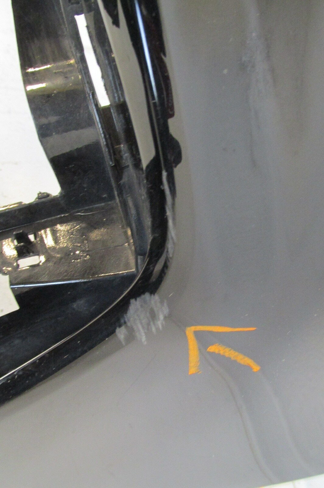 Audi A4 8W  Stoßstange vorne  Stoßfänger  Frontschürze 8W0807437 PDC
