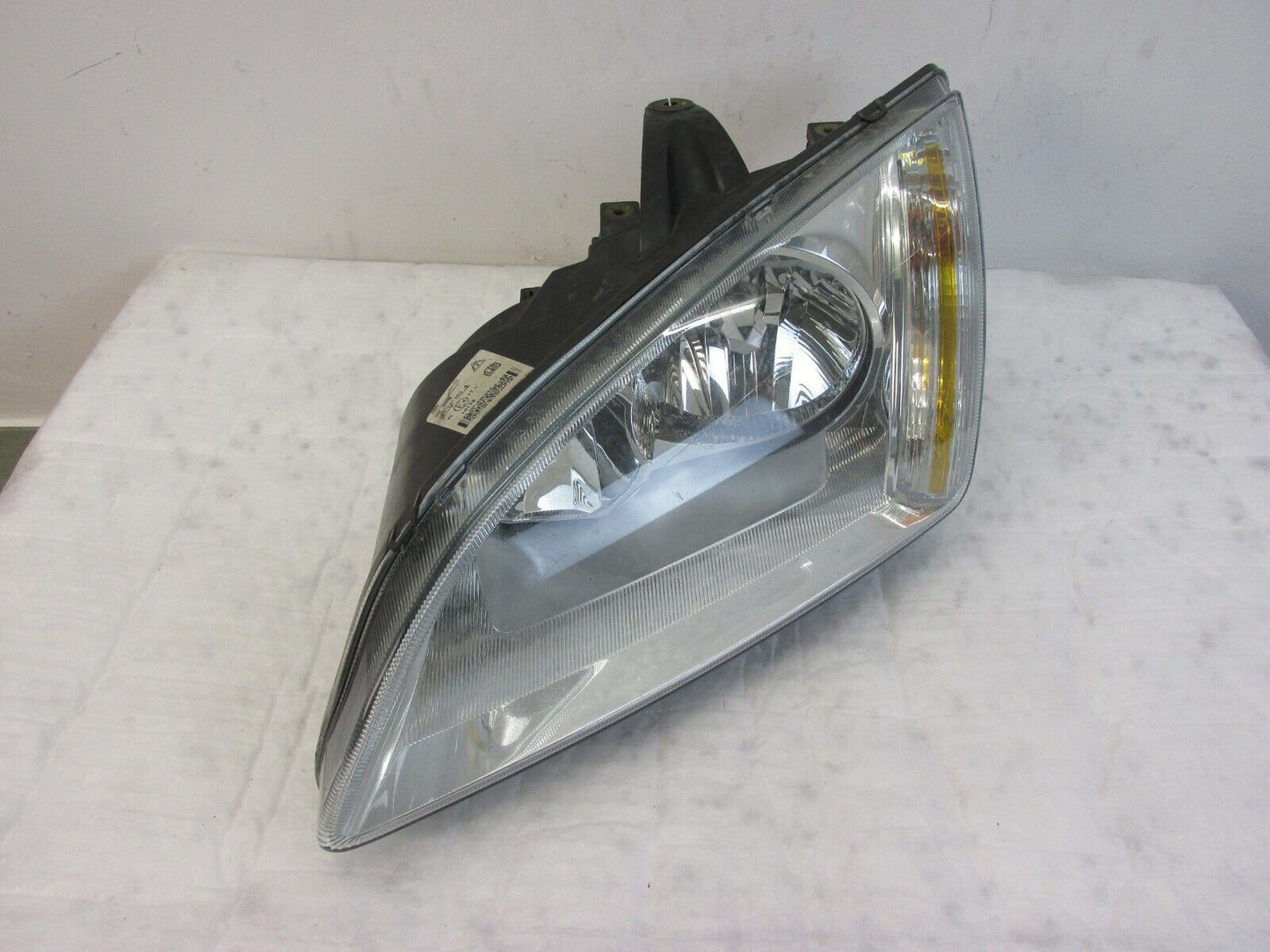 Ford Focus  Frontscheinwerfer  links Scheinwerfer original 4M51 13W030