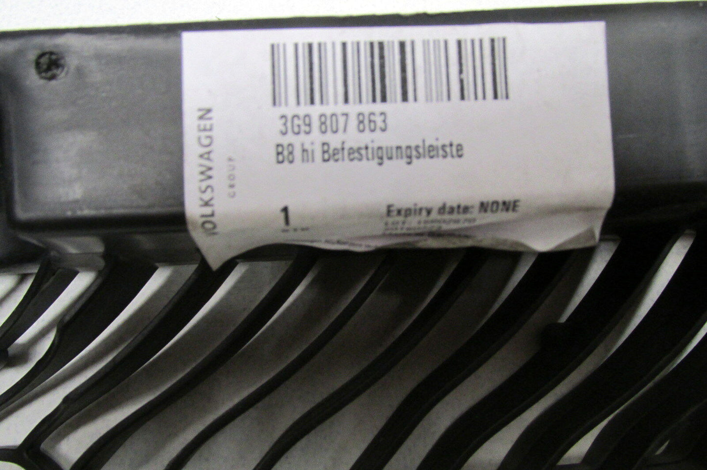 VW Passat B8 3G Stoßfänger Befestigung Hinten original Führungsprofil 3G0807863