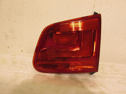 VW Tiguan  Rückleuchte - hinten Rechts - Rücklicht  - original  5N0945094G