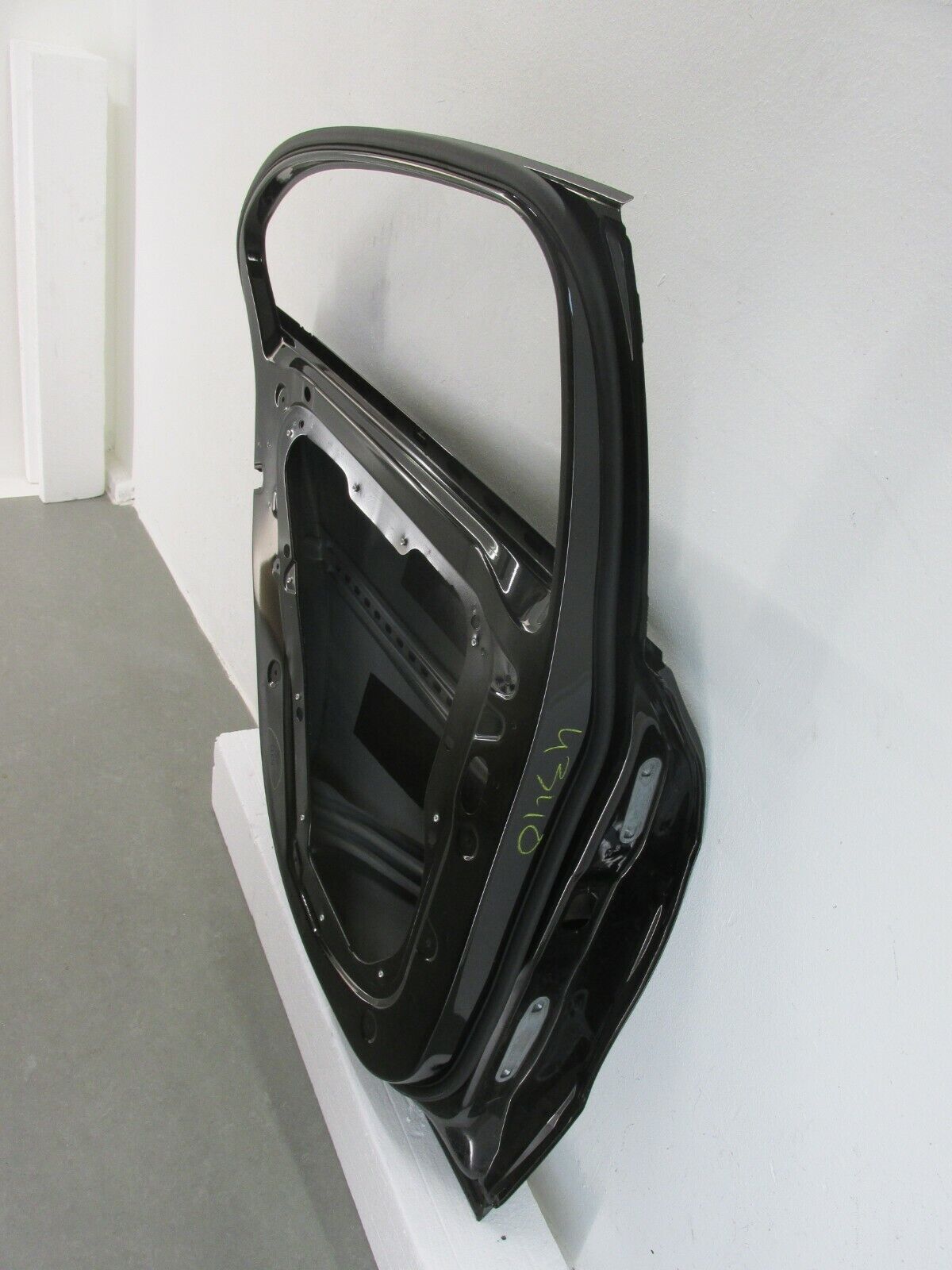 Mercedes A Klasse Tür hinten links original Fahrerseite A1767320110